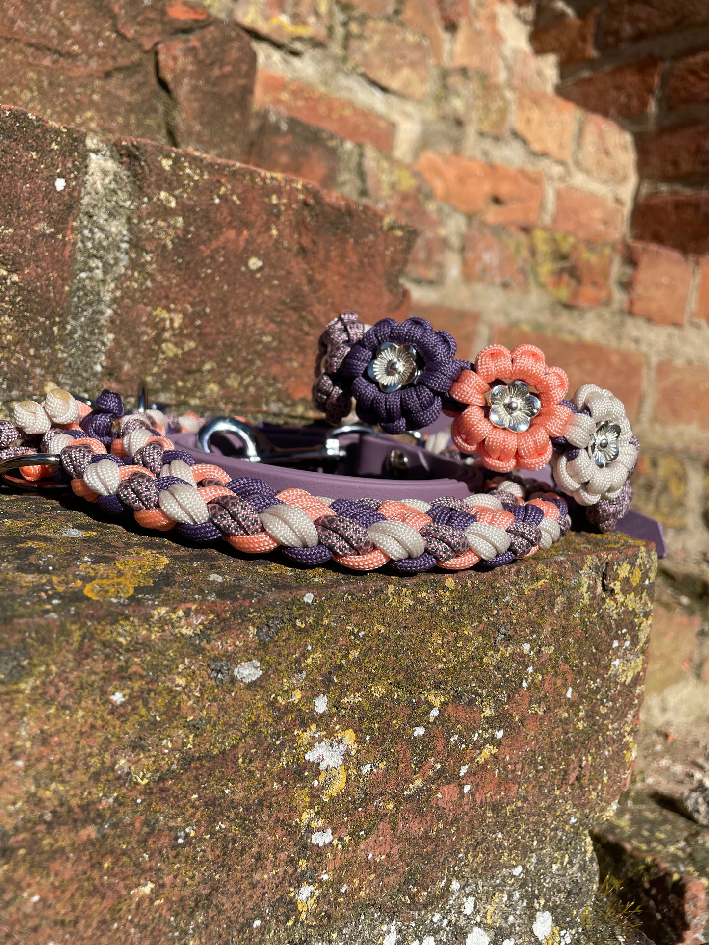 Paracordhalsband ''Blümchen''